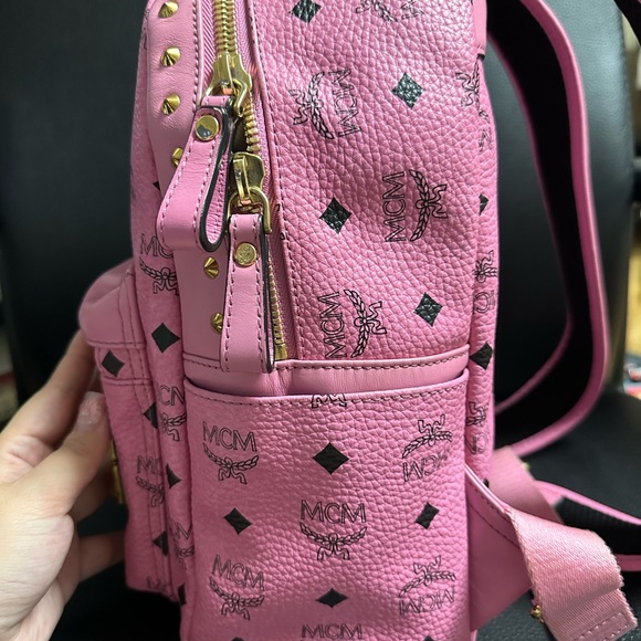 MCM PINK BACKPACK GIVEAWAY SALE - Picture 4 of 15